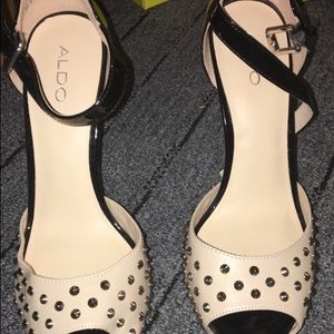 White+black aldo opentoe anklestrap platform pumps